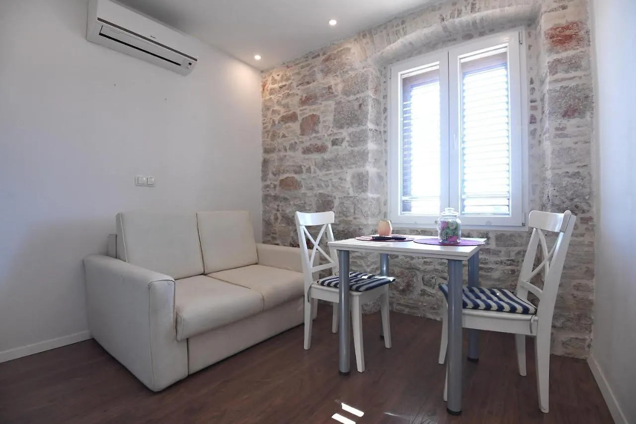 Imperium Central Apartments Zadar 0*,